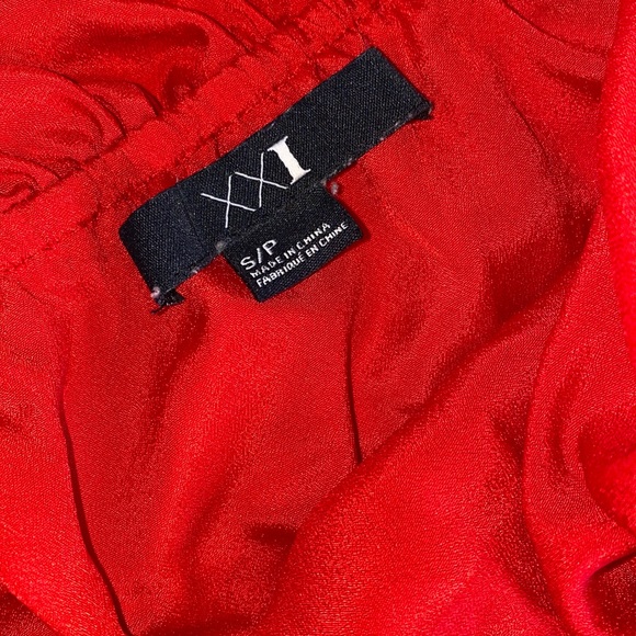 Short red dress - Picture 2 of 2